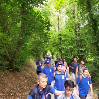 Staffetta blu per l’autismo 2024, 100 partecipanti, 13 fuoristrada verso l’Eremo della Maddalena sul Monte Taggia Staffetta blu per l’autismo 2024, 100 partecipanti, 13 fuoristrada verso l’Eremo della Maddalena sul Monte Taggia