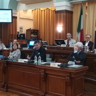Il direttore generale della Asl1 Silvio Falco in consiglio comunale