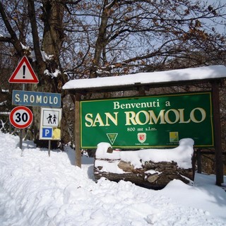Sanremo: le foto di un lettore (con un piccolo appunto) sullo spettacolo di San Romolo innevata