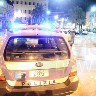 Imperia: notte intensa per la Volante della Questura, tunisino dà in escandescenze davanti alla Caserma dei Carabinieri
