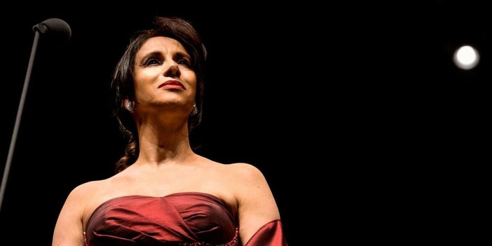 Susanna Rigacci protagonista dello spettacolo omaggio a Ennio Morricone al Teatro Ariston di Sanremo Susanna Rigacci protagonista dello spettacolo omaggio a Ennio Morricone al Teatro Ariston di Sanremo