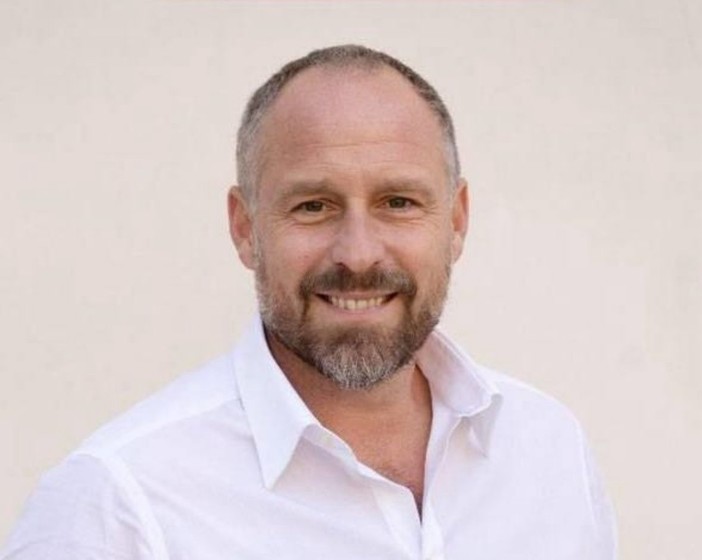 Rifiuti, Natale e Piccardo (PD): “Agenzia senza personale, ma arriva il direttore generale: ennesima costosa poltrona per una scatola vuota”