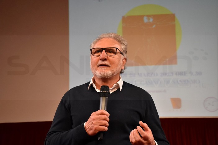 Sanremo: domani al Casinò Roberto Ravera con ‘Sierra Leone antropologia di un mondo a parte’