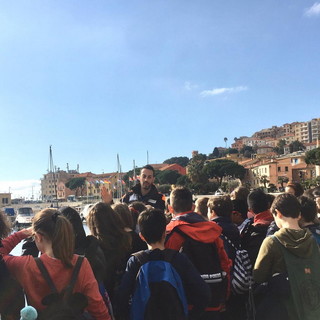 Imperia: gli istituti scolastici in visita alla Guardia Costiera, oggi la scuola Largo Ghiglia in Capitanera Imperia: gli istituti scolastici in visita alla Guardia Costiera, oggi la scuola Largo Ghiglia in Capitanera