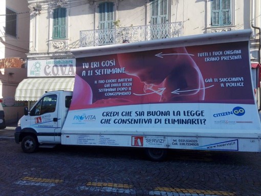 La campagna pro-vita delle “Sentinelle in piedi” tocca anche la provincia di Imperia