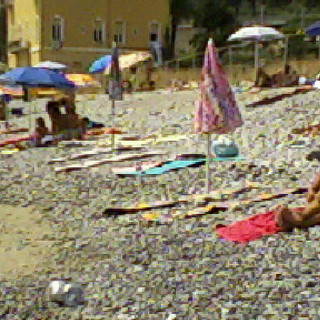 Ventimiglia: cartelli sulla spiaggia di Latte e non solo, la replica di Amanda