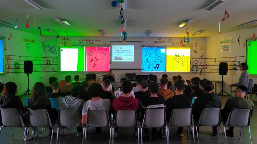 Ventimiglia: Seminario sulla stima per Mca venerdì scorso per gli studenti del 'Fermi Polo Montale' (Foto)