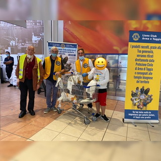 Arma di Taggia: 800 kg di alimenti raccolti dal Lions locale da donare alle famiglie bisognose della zona