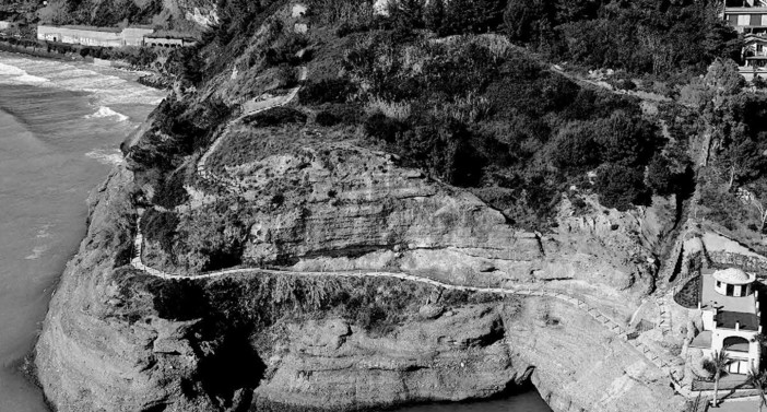 Ventimiglia riapre il Sentiero delle Calandre: mostra fotografica a Cala del Forte per memoria e identità