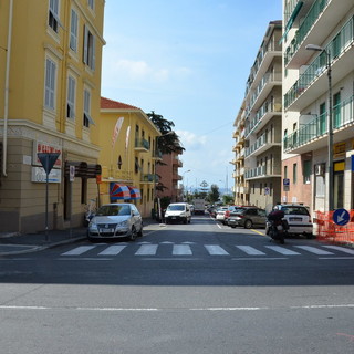 Sanremo: raccolta firme dei residenti di via Vesco per dire no all'apertura su via Gavagnin Sanremo: raccolta firme dei residenti di via Vesco per dire no all'apertura su via Gavagnin