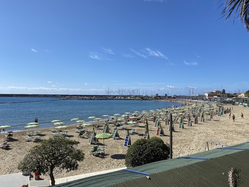 Sanremo, via libera alla balneazione anche in corso Trento e Trieste: Arpal dà l'ok, revoca del divieto sul litorale Sanremo, via libera alla balneazione anche in corso Trento e Trieste: Arpal dà l'ok, revoca del divieto sul litorale