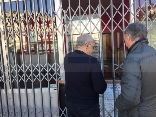Sanremo: il Comune rientra in possesso dei locali dell'ex pizzeria 'L'oro di Napoli', morosa da tempo Sanremo: il Comune rientra in possesso dei locali dell'ex pizzeria 'L'oro di Napoli', morosa da tempo