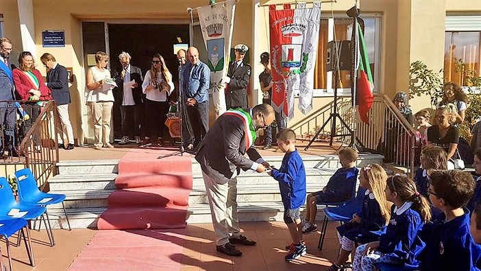 Riva Ligure: interventi nelle scuole per prevenire gli incendi ed abbattere le barriere architettoniche Riva Ligure: interventi nelle scuole per prevenire gli incendi ed abbattere le barriere architettoniche