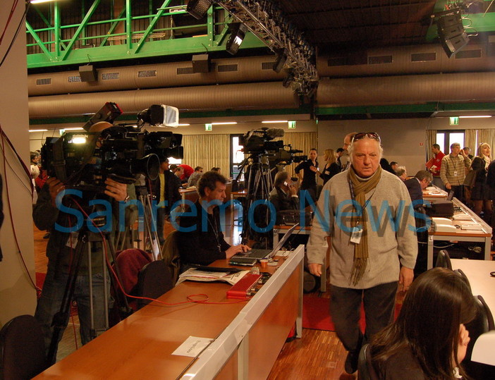 Sanremo 2013: un Festival 'poliglotta' raccontato in molte lingue diverse