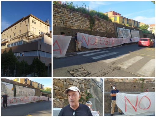 "No all'ospedale unico", striscione di protesta davanti all'ospedale di Imperia, Manuello: "Molti medici con noi, ma c'è clima di intimidazione" (Foto) "No all'ospedale unico", striscione di protesta davanti all'ospedale di Imperia, Manuello: "Molti medici con noi, ma c'è clima di intimidazione" (Foto)