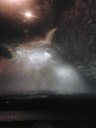 Sanremo: situazione difficoltosa in strada San Pietro, le foto di una nostra lettrice Sanremo: situazione difficoltosa in strada San Pietro, le foto di una nostra lettrice