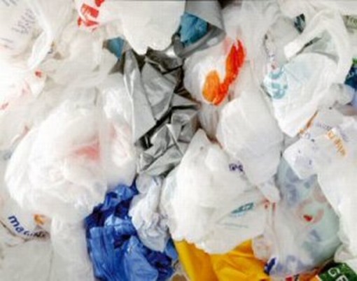 Impatto ambientale: Coldiretti “Ridurre il consumo di plastica per salvare l’ambiente”