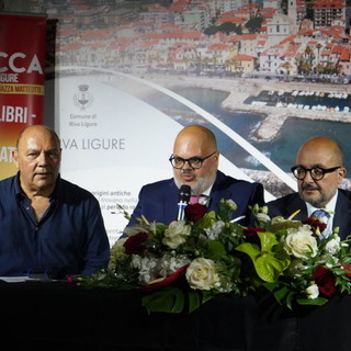 Riva Ligure: piazza stracolma per la prima di 'Sale in Zucca', ospite il Ministro Sangiuliano (Foto) Riva Ligure: piazza stracolma per la prima di 'Sale in Zucca', ospite il Ministro Sangiuliano (Foto)