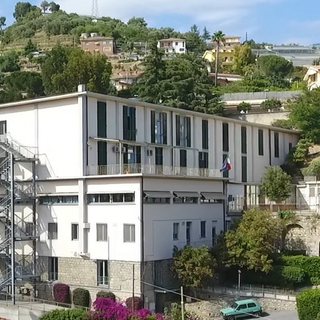 Sanremo: affidati i lavori per la rimozione di materiali contenenti amianto dalla scuola primaria “Rubino”