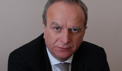 Autoriciclaggio e false vincite al casinò di San Marino: ai domiciliari Salvatore Caronia, ex dirigente del Casinò