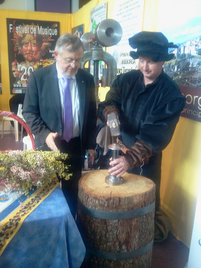 Sanremo: anche il Comune di Seborga alla fiera delle regioni del Palafiori Sanremo: anche il Comune di Seborga alla fiera delle regioni del Palafiori