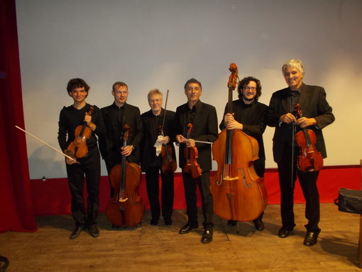 Vallerosia: successo ieri sera per il concerto del violinista Stefano Mhanna &amp; Ensemble Novi Toni Comites. Le foto