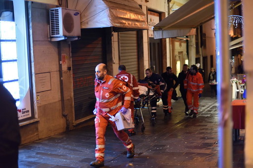 Sanremo: ieri sera i '100 giorni all'esame', soccorsi della Croce Rossa per un malore in piazza Bresca