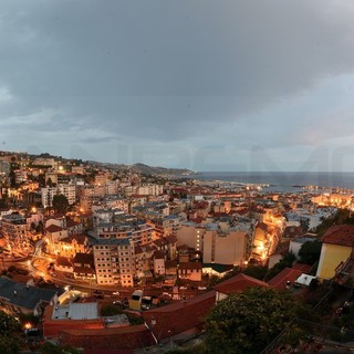 Sanremo, allarme sicurezza per l’estate 2026: il Consiglio comunale scrive al Prefetto