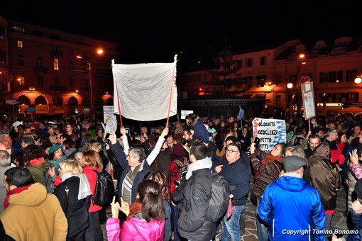 Dopo Sanremo e Ventimiglia anche le 'Sardine ponentine' domenica prossima a Genova Certosa Dopo Sanremo e Ventimiglia anche le 'Sardine ponentine' domenica prossima a Genova Certosa
