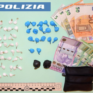 Vallecrosia, arrestato con 57 dosi di cocaina nascoste nell’auto: sequestrati 46 grammi di droga
