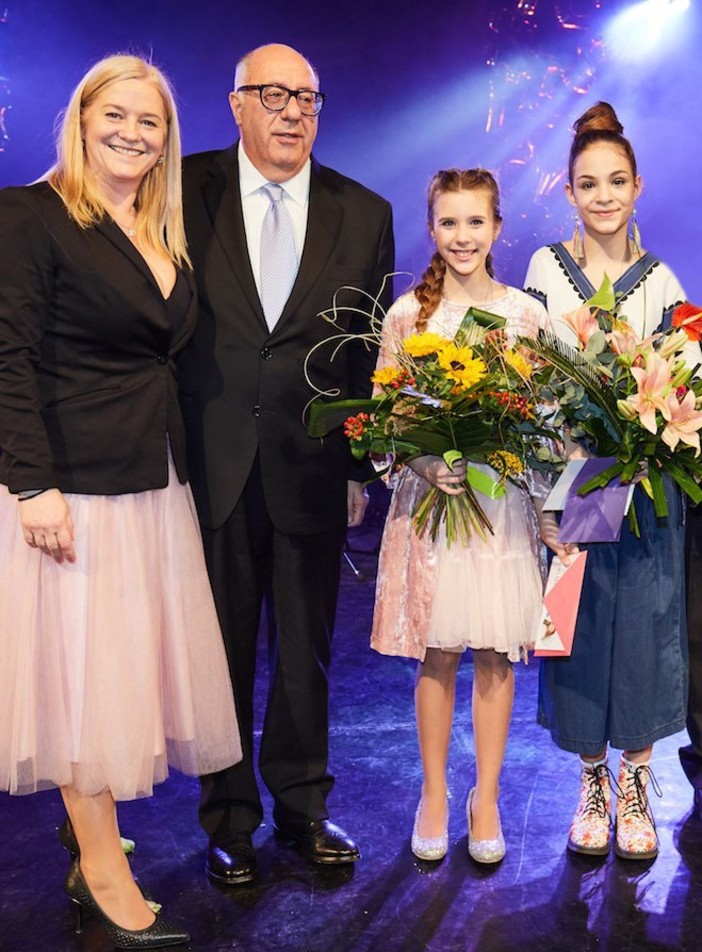 Concorso canoro 'SanremoJunior', Aneta Kalertova e Lenka Berkesova sono le vincitrici per la  Repubblica Ceca e la Slovacchia
