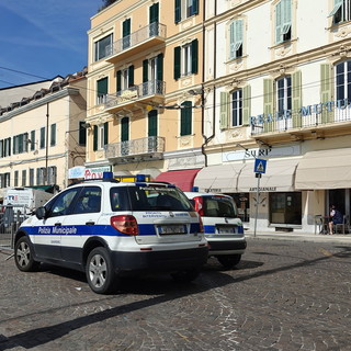 Sanremo: 'Pride 2025', ecco l'ordinanza del Sindaco che vieta la vendita di bevande da asporto Sanremo: 'Pride 2025', ecco l'ordinanza del Sindaco che vieta la vendita di bevande da asporto