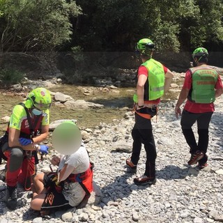 Rocchetta Nervina: 15enne cade ai 'laghetti', per lui lievi ferite e mobilitazione di soccorsi (Foto e Video)