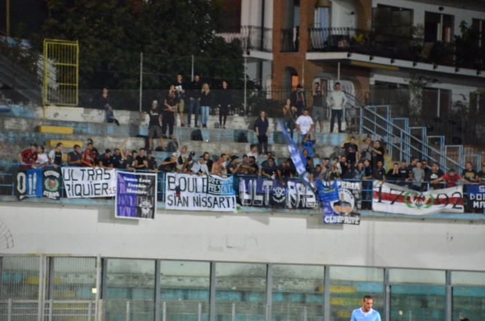 Genova: dopo il no del Questore confermata la decisione di non vendere i biglietti ai residenti della provincia di Imperia Genova: dopo il no del Questore confermata la decisione di non vendere i biglietti ai residenti della provincia di Imperia