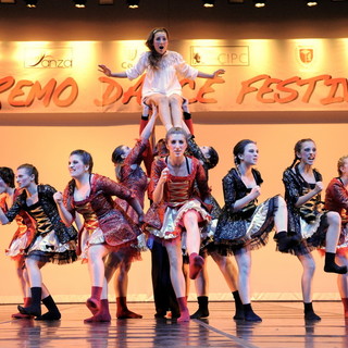 Domenica al Teatro Ariston di Sanremo 60 scuole di danza e 800 ballerini per il ‘Sanremo Dance Festival’ Domenica al Teatro Ariston di Sanremo 60 scuole di danza e 800 ballerini per il ‘Sanremo Dance Festival’