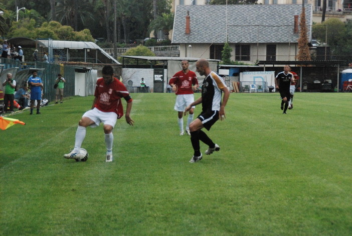 Calcio: tra poco squadre in campo, ecco le formazioni di Savona-Sanremese