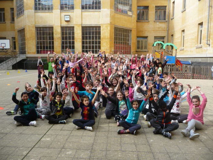 Sanremo: pomeriggio all'insegna dello sport e del divertimento alla scuola primaria A. Volta Sanremo: pomeriggio all'insegna dello sport e del divertimento alla scuola primaria A. Volta