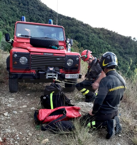 Castellaro: escursionista finisce in un dirupo e viene soccorsa dal nucleo Saf dei Vigili del Fuoco Castellaro: escursionista finisce in un dirupo e viene soccorsa dal nucleo Saf dei Vigili del Fuoco