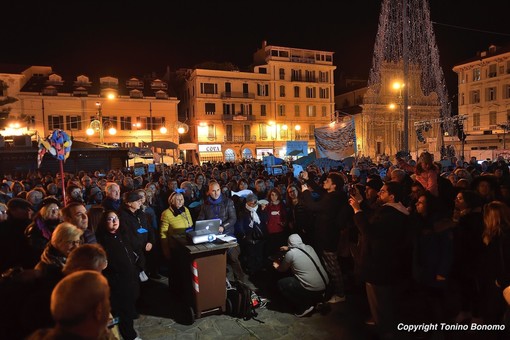 Le Sardine Ponentine in piazza Colombo