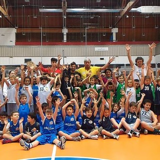 Sea Basket Sanremo, amichevole di lusso tra Scoiattoli e i propri genitori