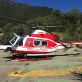 Incendio sopra Bevera, fiamme spente ma resta alta l'attenzione: elicottero in azione per la bonifica Incendio sopra Bevera, fiamme spente ma resta alta l'attenzione: elicottero in azione per la bonifica