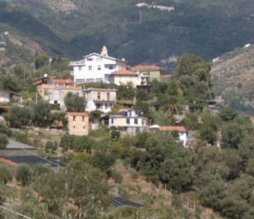 Sanremo: zona della Chiesa di San Giacomo blindata, le proteste dei residenti Sanremo: zona della Chiesa di San Giacomo blindata, le proteste dei residenti