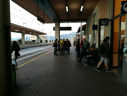Bordighera: lavori di riqualificazione della stazione: alcuni parcheggi di piazzale Zaccari non fruibili