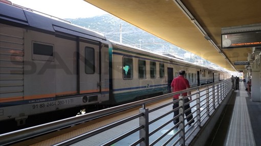 In attesa dell'adeguamento alla stazione, entro il 2022 a Ventimiglia arriveranno i nuovi treni con la politensione