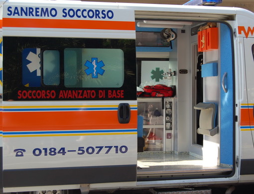 Sanremo: scontro auto-moto in via Galilei, 71enne ferito e portato in ospedale Sanremo: scontro auto-moto in via Galilei, 71enne ferito e portato in ospedale