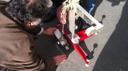 Lo 'skid test' in un video di Youtube