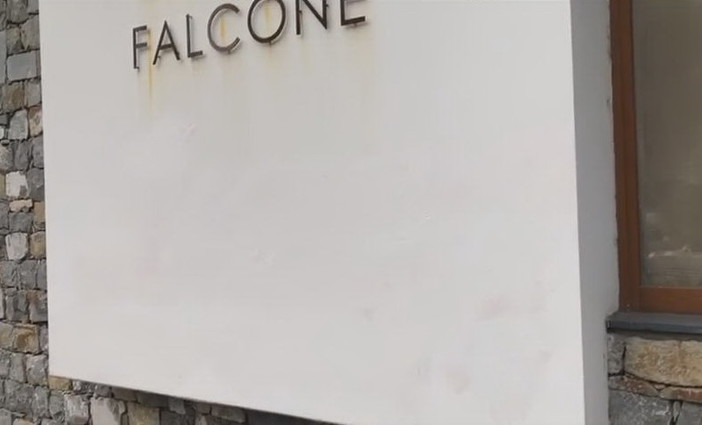 Atto vandalico dei ‘No vax’ a Comporosso: Toti “Gesto di una minoranza violenta e irresponsabile” Atto vandalico dei ‘No vax’ a Comporosso: Toti “Gesto di una minoranza violenta e irresponsabile”