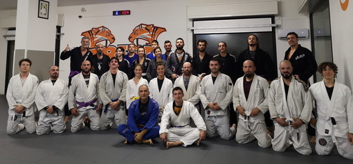 Imperia: con 'Tribe Jiu Jitsu Infinity' l'Open Mat di Natale per lo scambio degli auguri Imperia: con 'Tribe Jiu Jitsu Infinity' l'Open Mat di Natale per lo scambio degli auguri