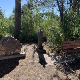 Ventimiglia: dal Circolo della Castagnola una targa con una poesia sul mare, giovedì la cerimonia della posa