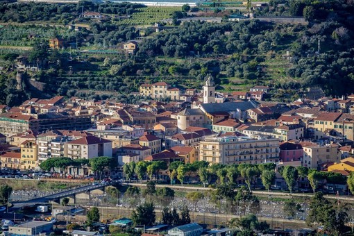 Taggia: cresce nuovamente il numero di contagiati da Covid-19, a oggi sono 75 (23 in più) Taggia: cresce nuovamente il numero di contagiati da Covid-19, a oggi sono 75 (23 in più)